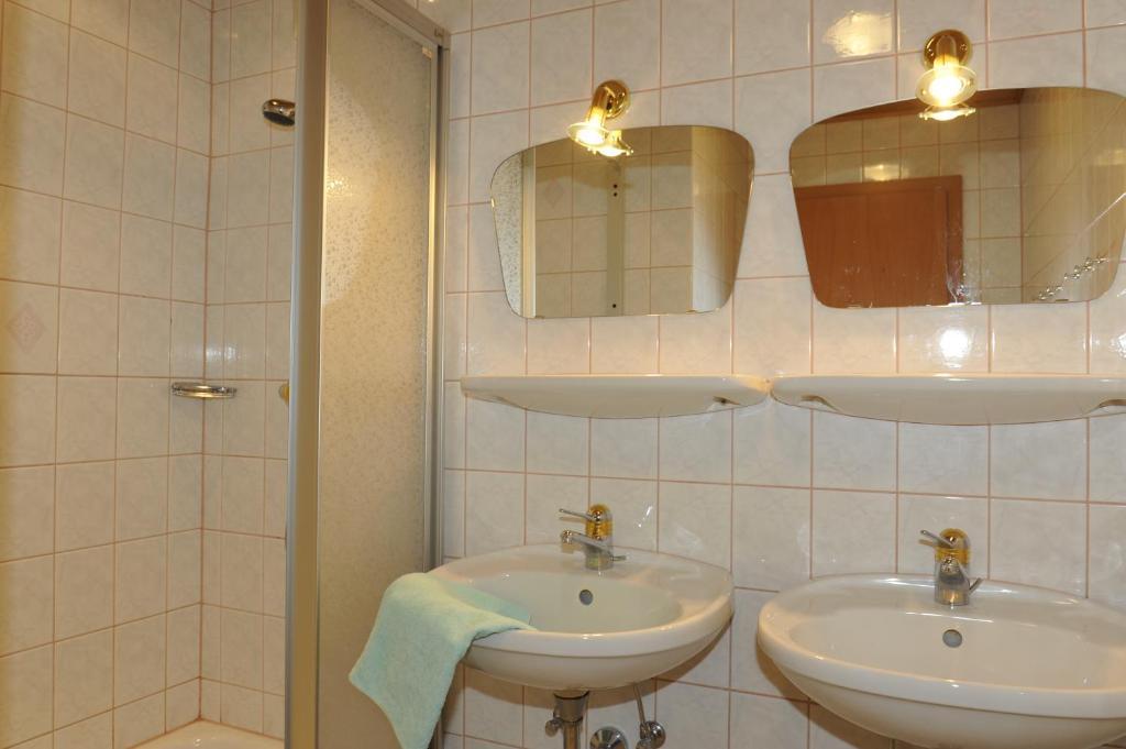 Gut Neusess Villa Mauterndorf  Phòng bức ảnh